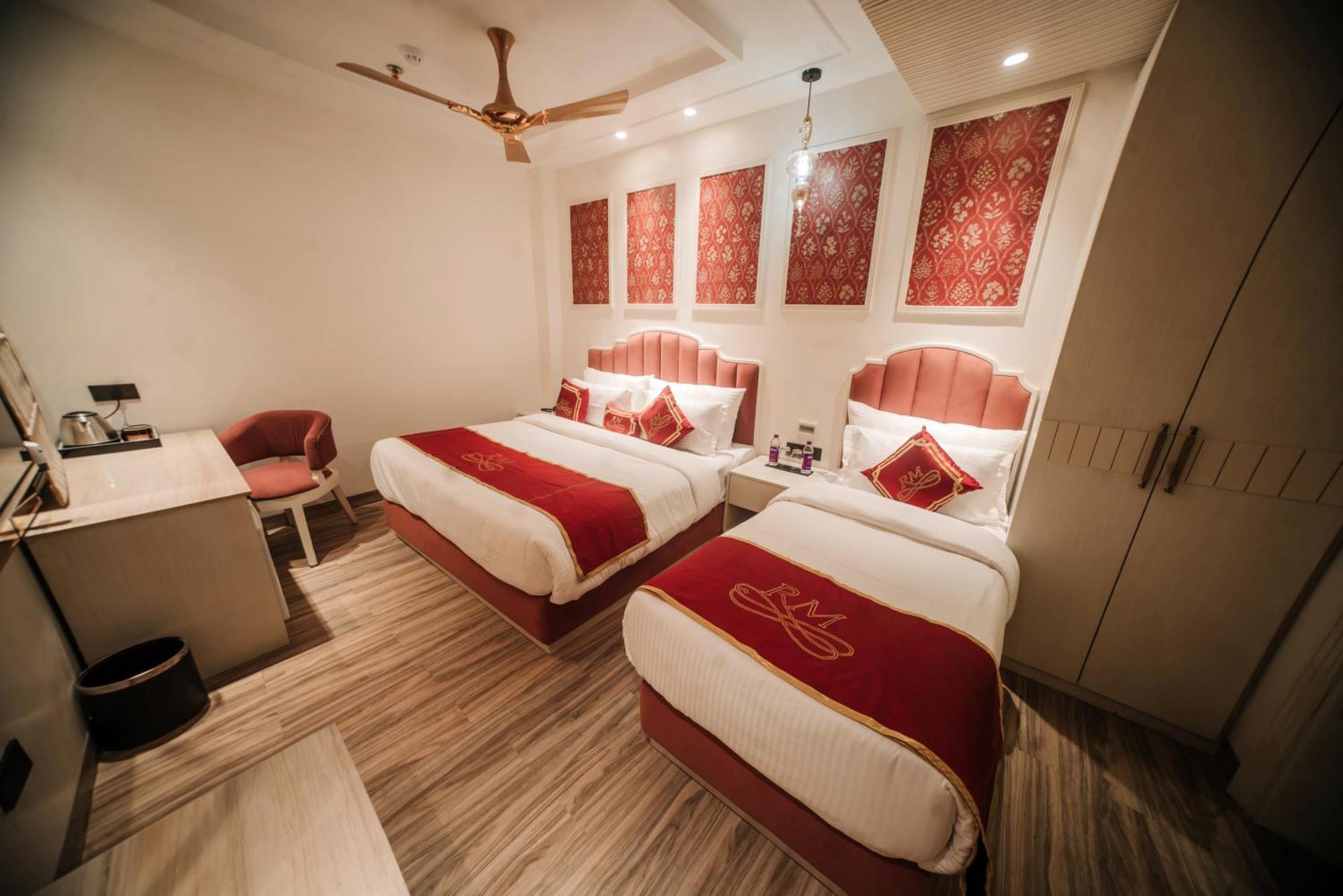 Stamps Red Martin By Eight Continents - 70 Steps From Golden Temple Hotel Amritsar Luaran gambar
